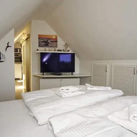 Ferienwohnungen Am Wald - Ferienwohnung Nummer 05 * Klein Gelm